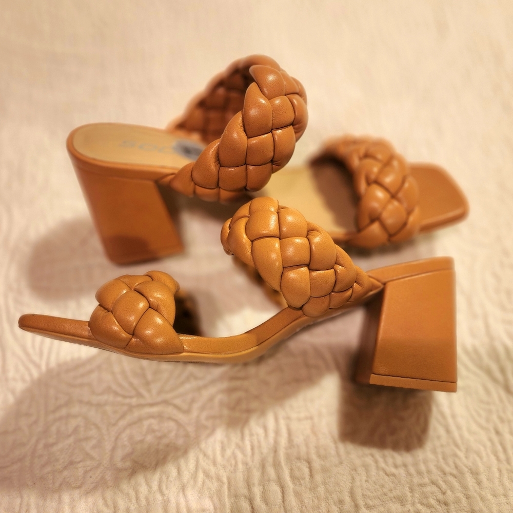 Tan Braided Open Toe sandal heel Size 7